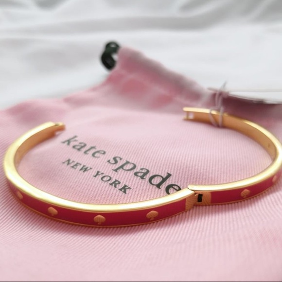 New Kate Spade spot the spade enamel hinged bangle - Picture 10 of 13